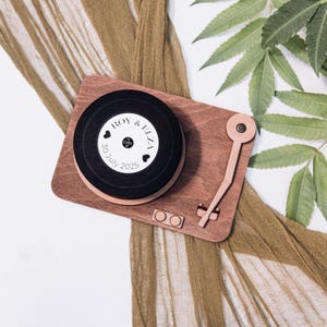 Personalized Vinyl Record Coaster Set: Retro Music Lover Gift