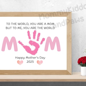 El mejor regalo de artesanía con huella de mano para mamá. Arte imprimible para el Día de la Madre con huella de mano de mamá. Actividad para el Día de la Madre. Tamaños A3, A4, A5 o Carta de EE. UU. Descarga instantánea.