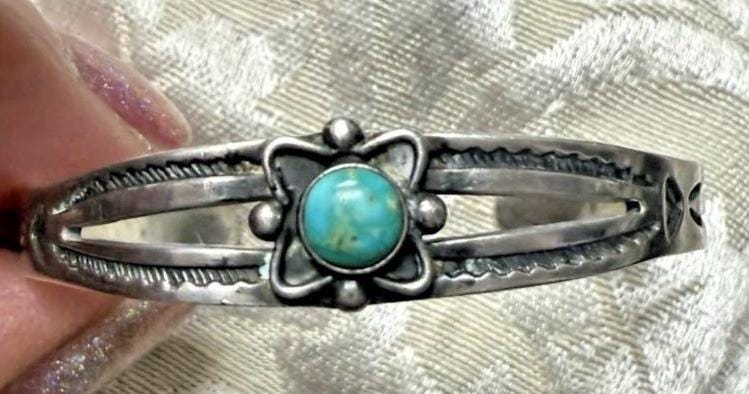 Native American Child's Sterling Silver Vintage Turquoise Cuff Bracelet 3/4"W
