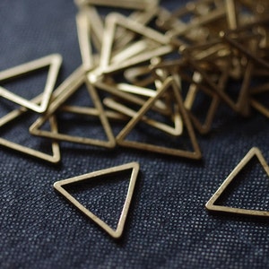 17mm Equilateral Triangles (Thicker) - Raw Brass - 48pcs - Triangle Connector, Brass Triangle, Triangle Link, Triangle Ring Minimal Modern