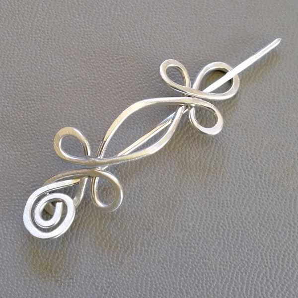 Very Little Celtic Double Crossed Loops Silver Shawl Pin, Small Scarf Pin, Sweater Brooch, Pin for Lace Shawl