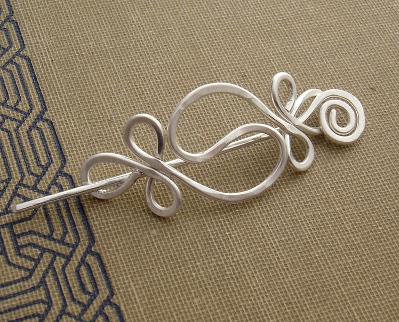 Little Yin Yang Harmony Sjalnål i sterlingsilver, halsduksnål, tröjbrosch, stickargåva för kvinnor spetssjalnål, koftaklämma bild 6