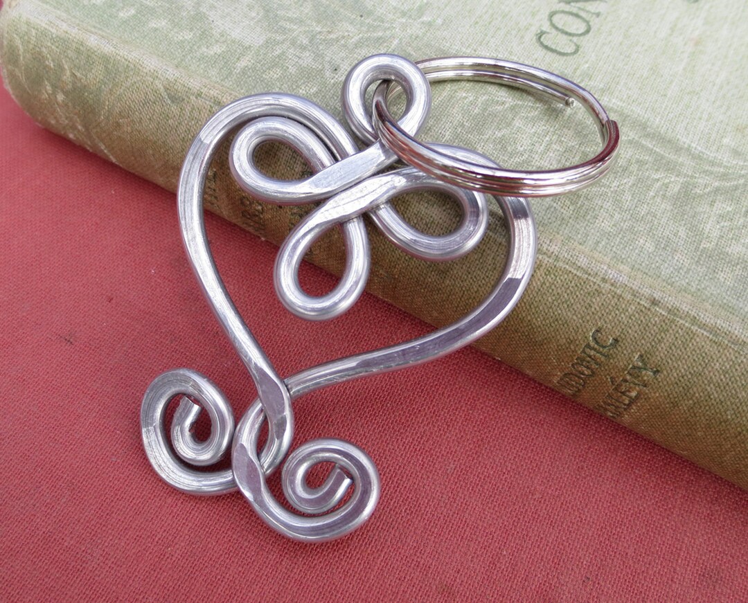 Celtic Heart Aluminum Key Chain, Lightweight Gift for Her - Etsy