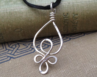 Celtic Loops Sterling Silver Wire Pendant, Celtic Necklace, Celtic Jewelry Gift for Her Celtic Knot Necklace Jewellery