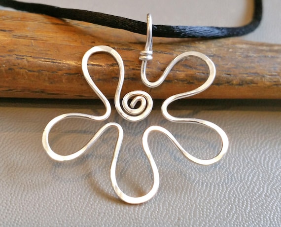 Retro Flower Pendant Necklace Sterling 