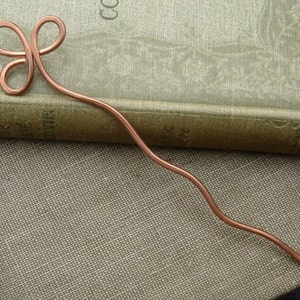 Wavy Copper Hair Stick, Trinity Clover Loops Shawl Pin, Hair Pin, Long Hair Accessory, Bun Holder, Shawl Stick, Women, Knitting Knitter Gift