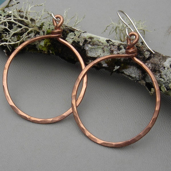 Big Copper Hoop Earrings, Basic Bold Hammered Hoops, Simple Everyday Jewelry Classic Circle Earrings, Big Copper Earrings Women Gift for Her