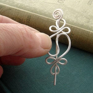Little Yin Yang Harmony Sjalnål i sterlingsilver, halsduksnål, tröjbrosch, stickargåva för kvinnor spetssjalnål, koftaklämma bild 3