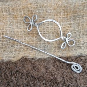 Large Celtic Hair Slide With Stick, Open Eye With Twist Aluminum Hair Pin, Hair Barrette, Hammered Metal Shawl Pin, Long Hair Clip image 4