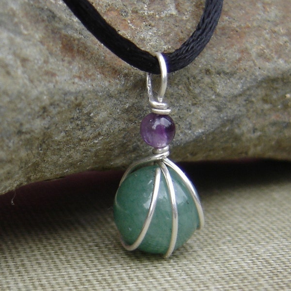 Little Green Aventurine and Amethyst Wirewrapped Pendant, Gift for Her Small Green Stone Necklace, Women Stone Jewelry, 8mm Bead