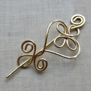 Heart Celtic Shawl Pin, Brass Scarf Pin, Sweater Clip Brooch, Knitters Gift for Her Celtic Jewelry, Women Knitting Accessories, Heart Pin