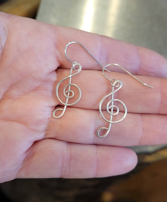G clef deals earrings