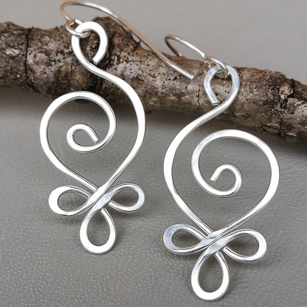 Keltische Spirale Sterling Silber Draht Ohrringe, sehr leichte keltische Ohrringe, Frauen Geschenk für Sie, Alltagsschmuck, Muttertagsgeschenk Mama