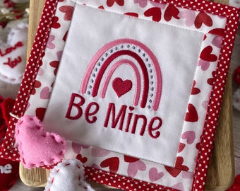 Valentine's BE MINE tabletop mini quilt sign ready-made | Valentine pink white red decor | Tiered Tray Valentine decor