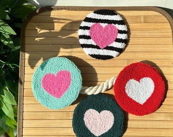 Heart Needle Punch Coaster, Koffie Coaster, Office Decor, Getufte Coaster, Mok Rug, House Warming Gift, Cadeau voor vrienden, Gelukkig hart