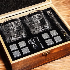 Personalisierte Whisky-Glas-Set mit Holzkiste, Trauzeugen Geschenk, Trauzeuge Geschenk, Trauzeuge-Vorschlag, Freundgeschenk, Geschenke für Männer