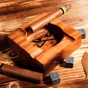 Posacenere per sigari personalizzato in legno di noce, ottimo regalo per uomini, posacenere unico, accessorio per sigari, regalo per marito e padre, regalo per lo sposo