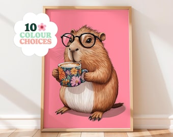 Divertente stampa con capibara e caffè: decorazione da parete per cucina e sala da pranzo.