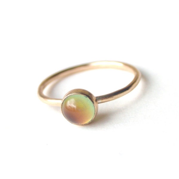 Small Mood Ring in 14kt Gold