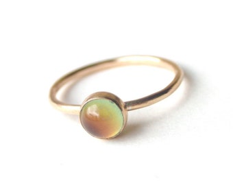 Small Mood Ring in 14kt Gold