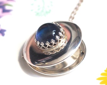 Large Mood Locket Necklace in Sterling Silver, Round