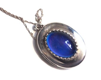 Large Mood Locket Necklace in Sterling Silver