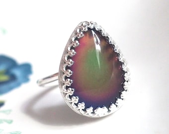 Classic Teardrop Mood Ring in Sterling Silver with Color Changing Stone