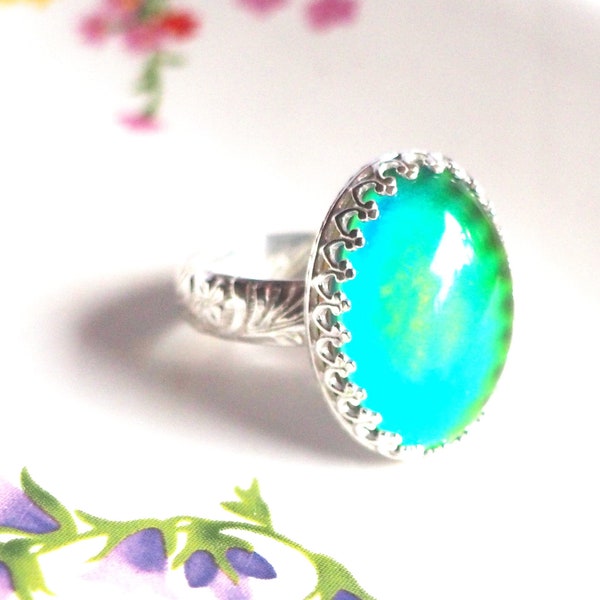 Mood Ring with Sterling Floral Band, Color Changing Stone