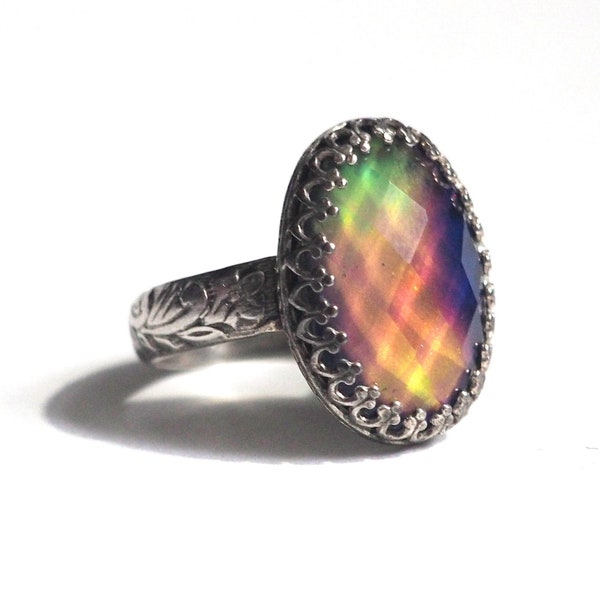 Classic Crown Faceted Mood Ring in Antiqued Sterling Silver Floral Band with Color Changing Stone
