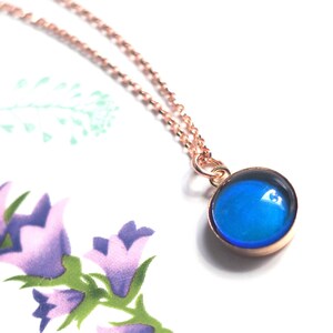 Medium Mood Necklace in Rose Gold with Color Changing Stone