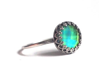 Medium Faceted Mood Ring with Color Changing Stone in Antiqued Sterling Silver