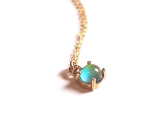 Small Prong Mood Necklace in 14kt Gold