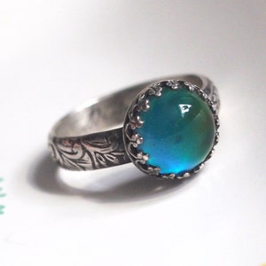Medium Mood Ring with Floral Band in Antiqued Sterling Silver with Color Changing Stone image 7
