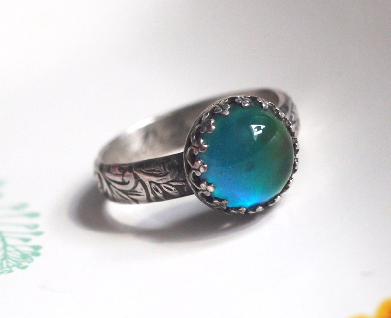 Medium Mood Ring with Floral Band in Antiqued Sterling Silver with Color Changing Stone image 7