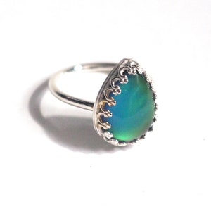 Medium Teardrop Mood Ring in Sterling Silver with Color Changing Stone image 4