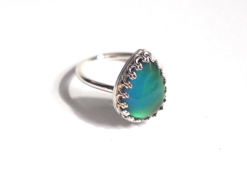 Medium Teardrop Mood Ring in Sterling Silver with Color Changing Stone image 4