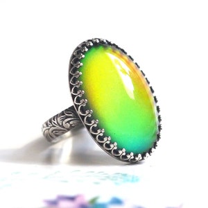 Cocktail Mood Ring with Floral Band in Antiqued Sterling Silver image 6