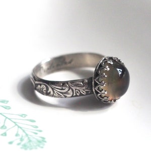 Medium Mood Ring with Floral Band in Antiqued Sterling Silver with Color Changing Stone image 9