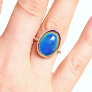 Mood Ring in Sterling Silver, Color Changing Ring image 3