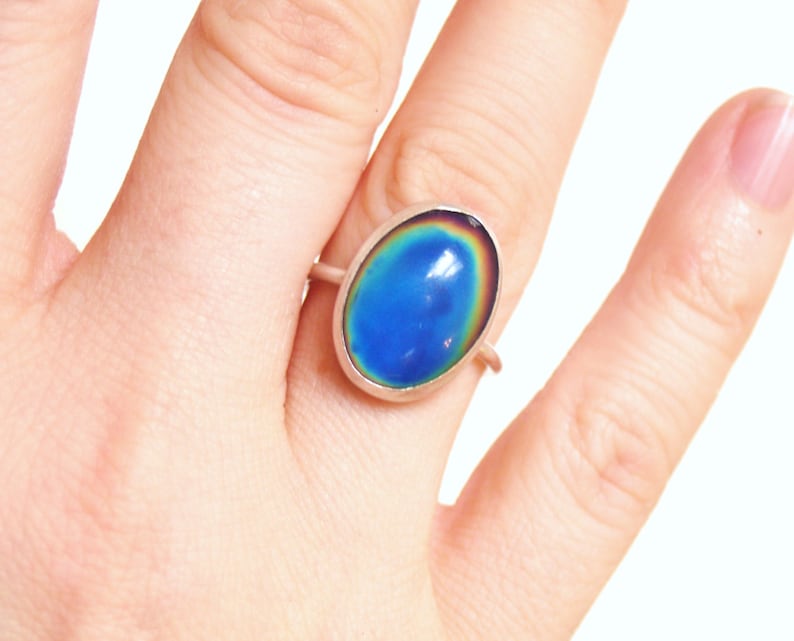 Mood Ring in Sterling Silver, Color Changing Ring image 3