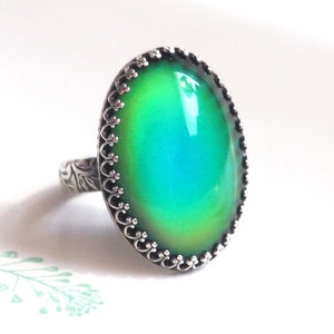 Cocktail Mood Ring with Floral Band in Antiqued Sterling Silver image 8