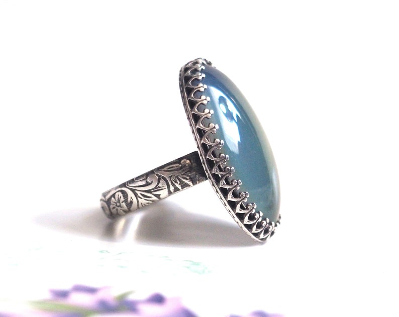 Cocktail Mood Ring with Floral Band in Antiqued Sterling Silver image 4