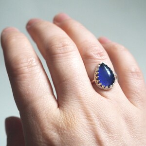 Medium Teardrop Mood Ring in Sterling Silver with Color Changing Stone image 3