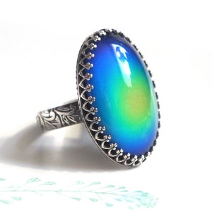 Cocktail Mood Ring with Floral Band in Antiqued Sterling Silver image 7