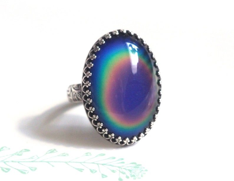 Cocktail Mood Ring with Floral Band in Antiqued Sterling Silver image 2