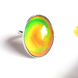 Mood Ring in Sterling Silver, Color Changing Ring image 6