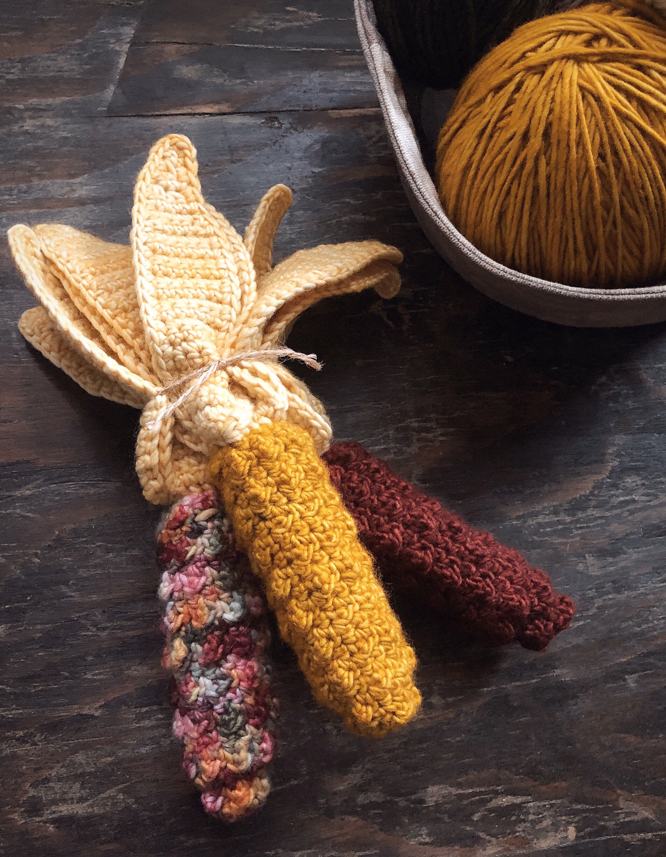 37 Corn Crochet Patterns for Rustic Decor, Play Food, and Cute Seasonal Gifts 28 Autumn corn (Indian jewel corn