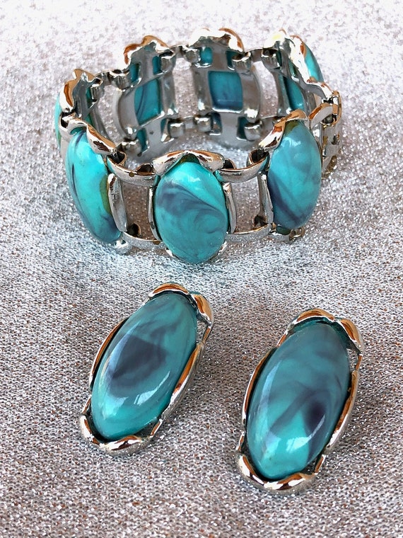 Vintage 1970s Faux Turquoise Bracelet Earrings 2 P