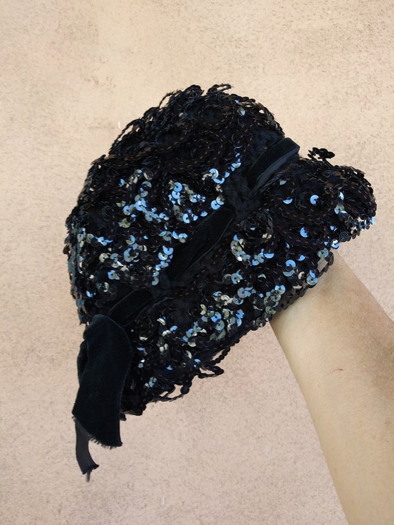 Vintage 1960s Black Sequin Cloche Hat Crochet Cap… - image 6