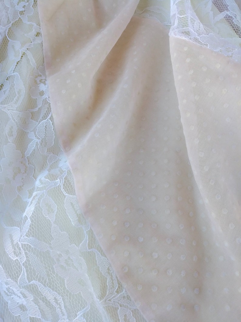 Vintage 1980s Pink Flocked Wedding Gown Lacy Boho Dress US 8 B35 W31